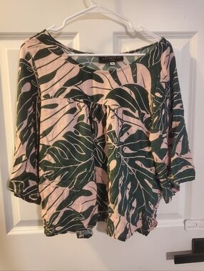 Lush Green & Blush Leaf Print Peasant Top by LEXBREEZY HILO HAWAII